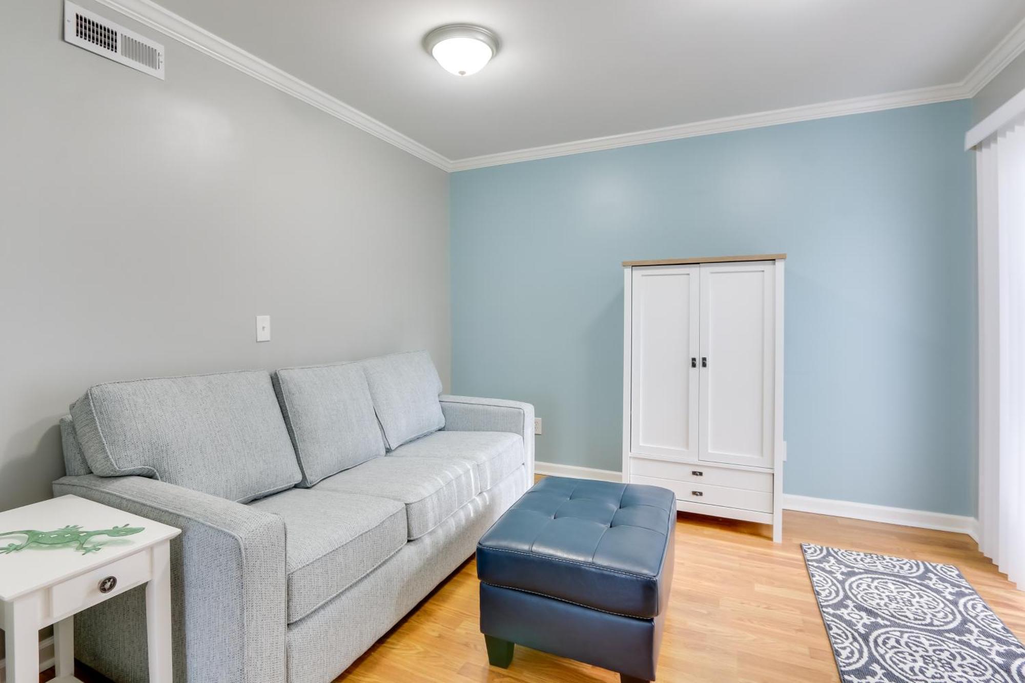 Updated Townhome With Decks! *