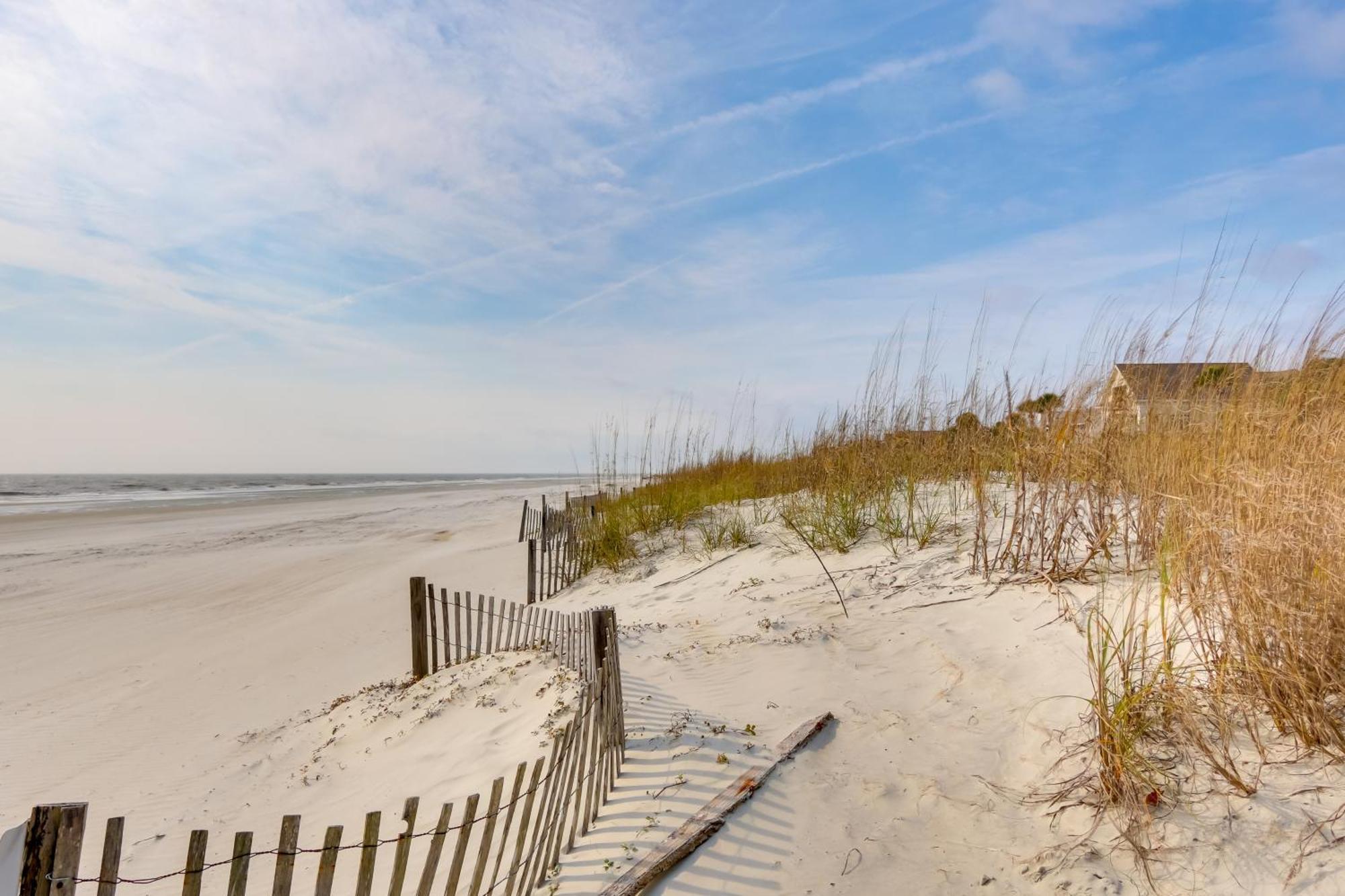 Updated Townhome With Decks! Hilton Head Island