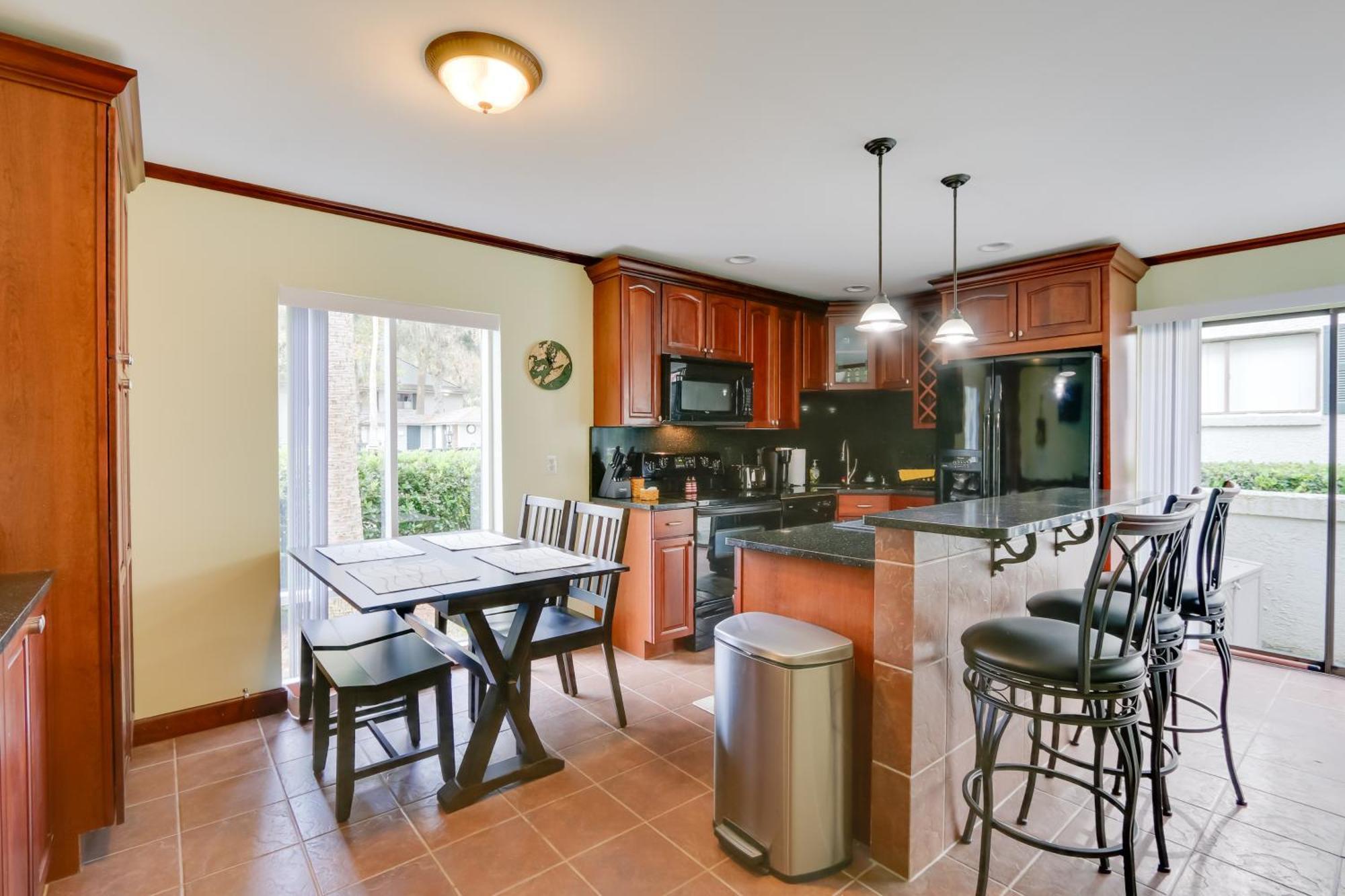 Holiday home Updated Townhome With Decks! *