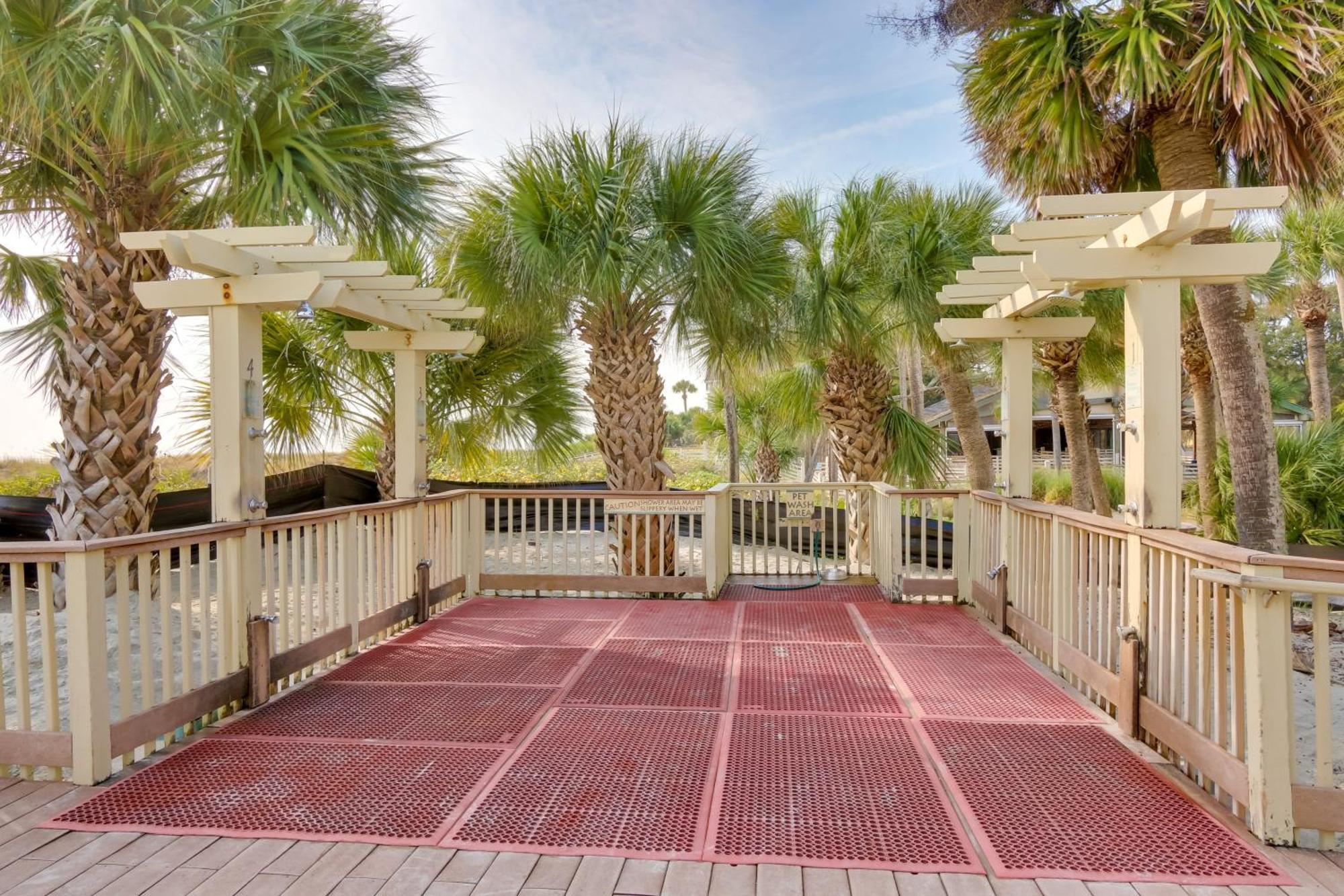 Updated Townhome With Decks! *