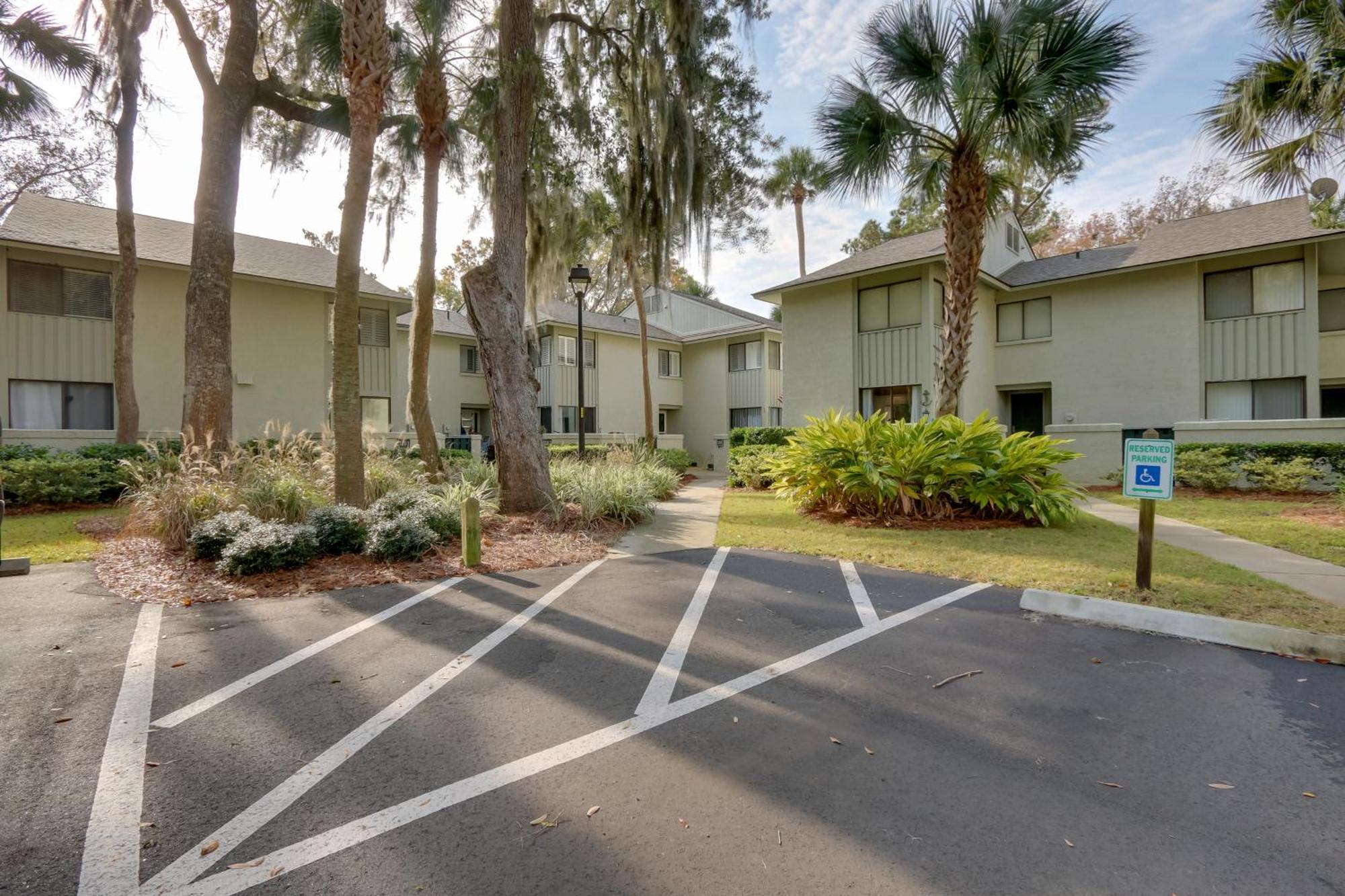Updated Townhome With Decks! Hilton Head Island