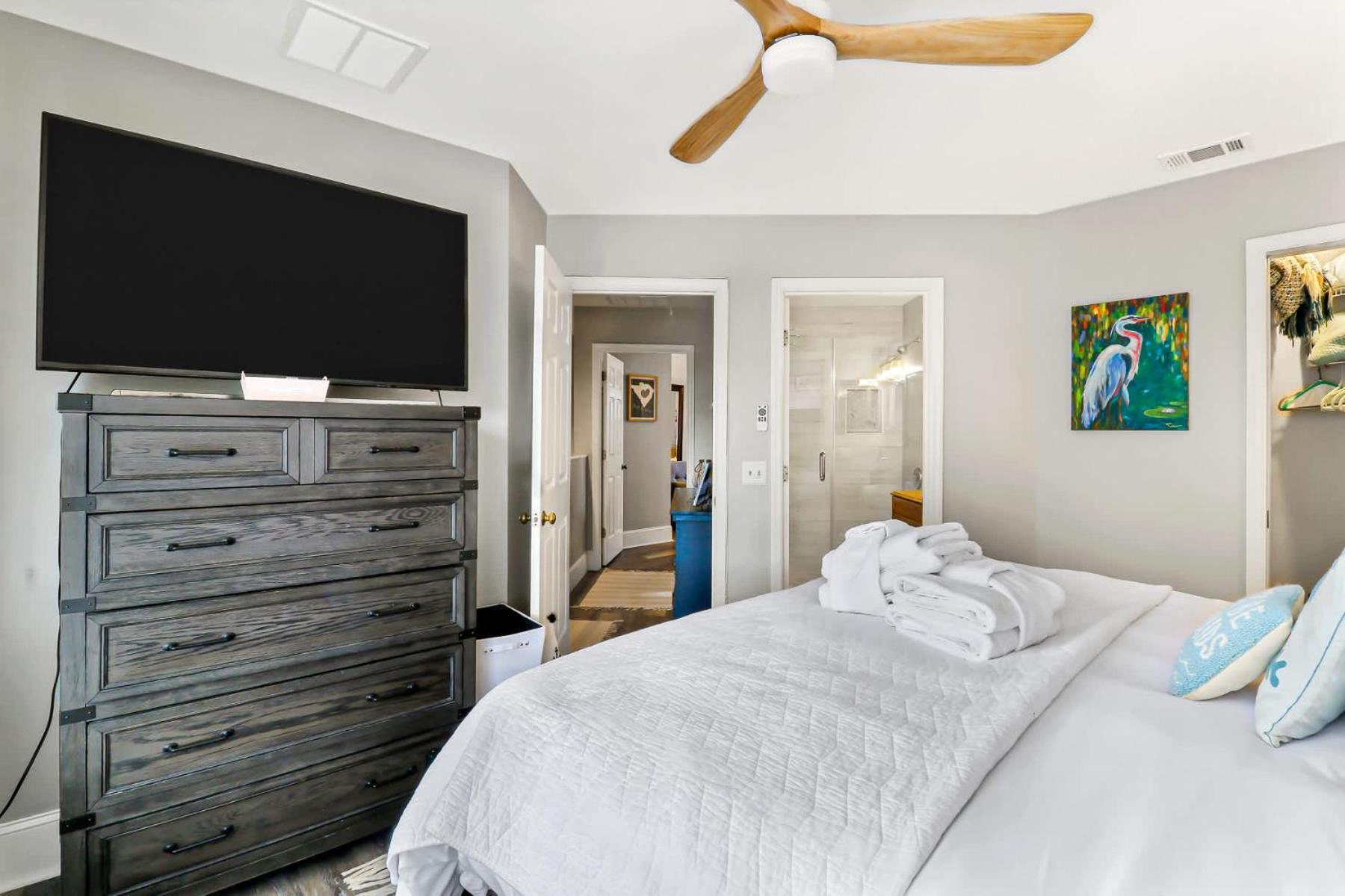 Apartment The Is Calling-this 3bd Is The Answer