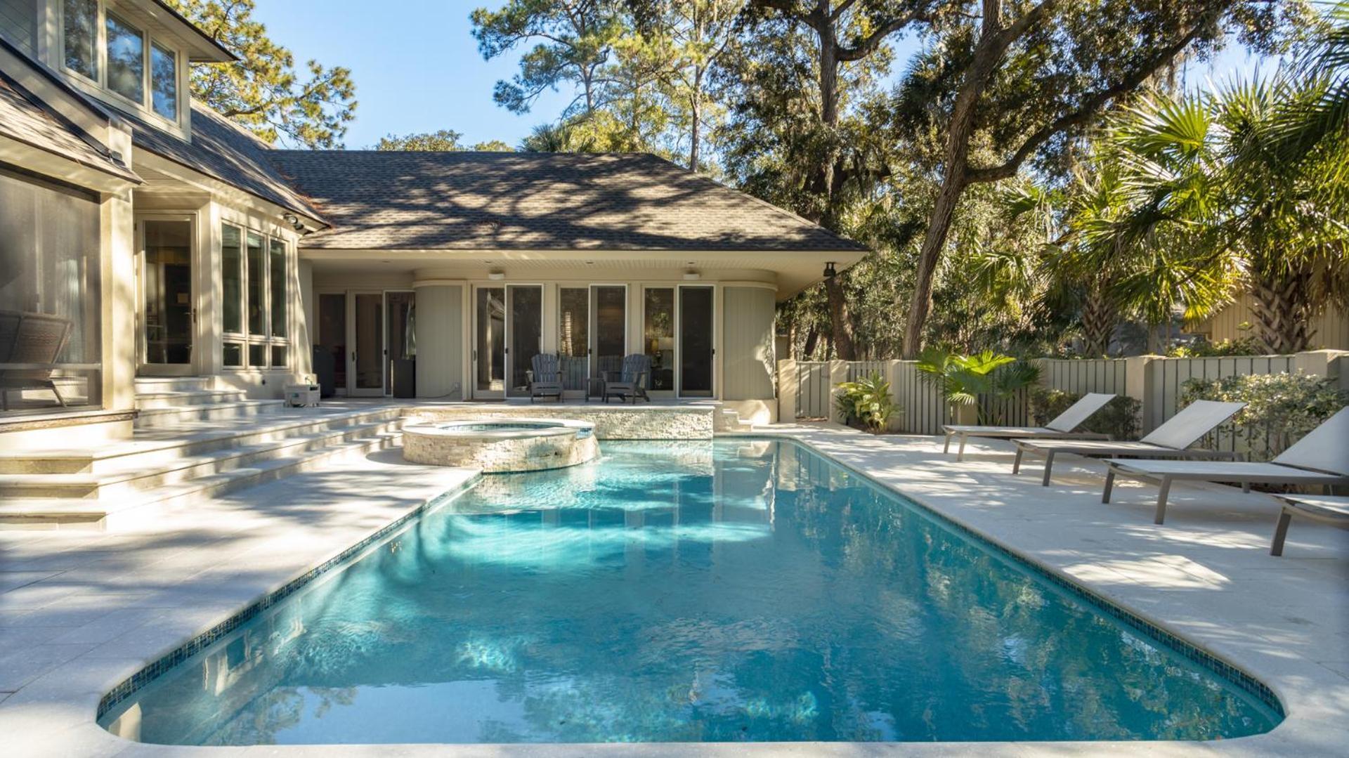 Sea Pines Family Villa, Walk To Beach, Private Pool Andspa Holiday home *