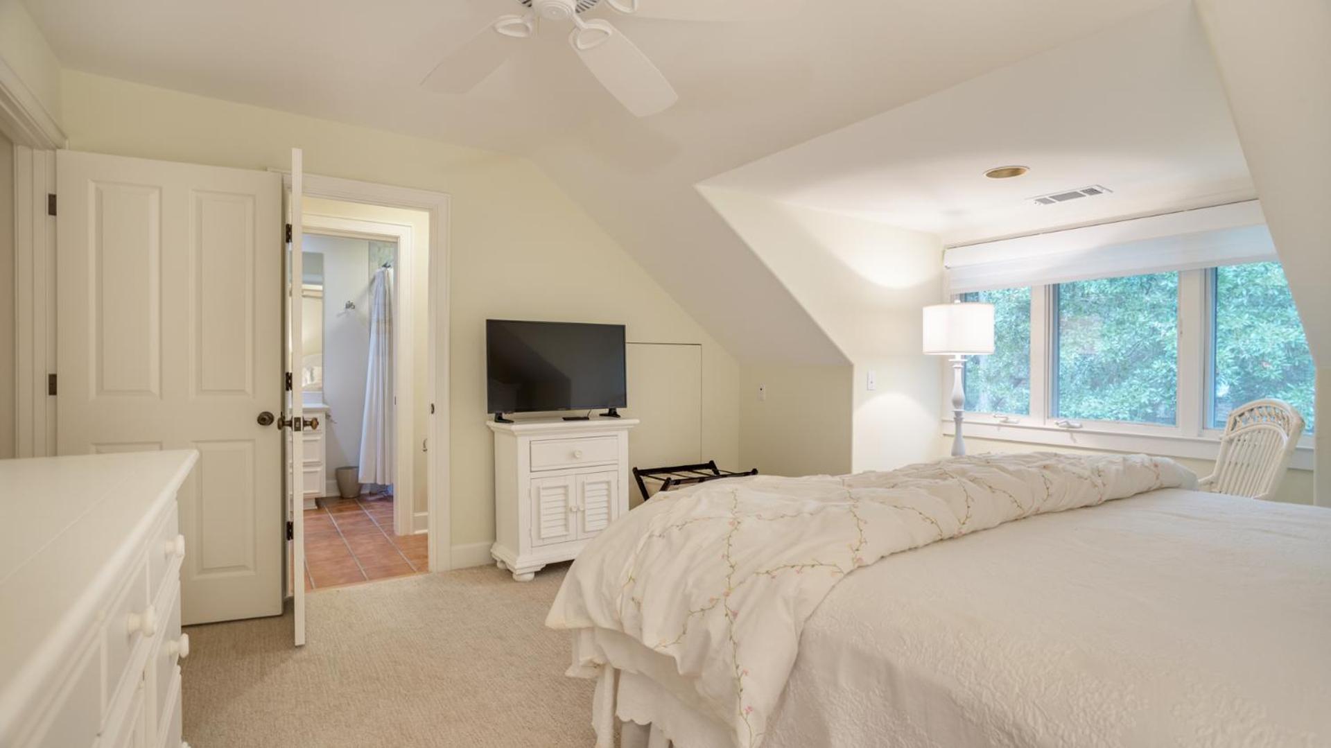 Sea Pines Family Villa, Walk To Beach, Private Pool Andspa
