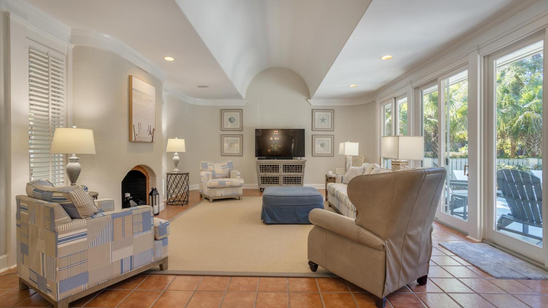 Sea Pines Family Villa, Walk To Beach, Private Pool Andspa Holiday home *