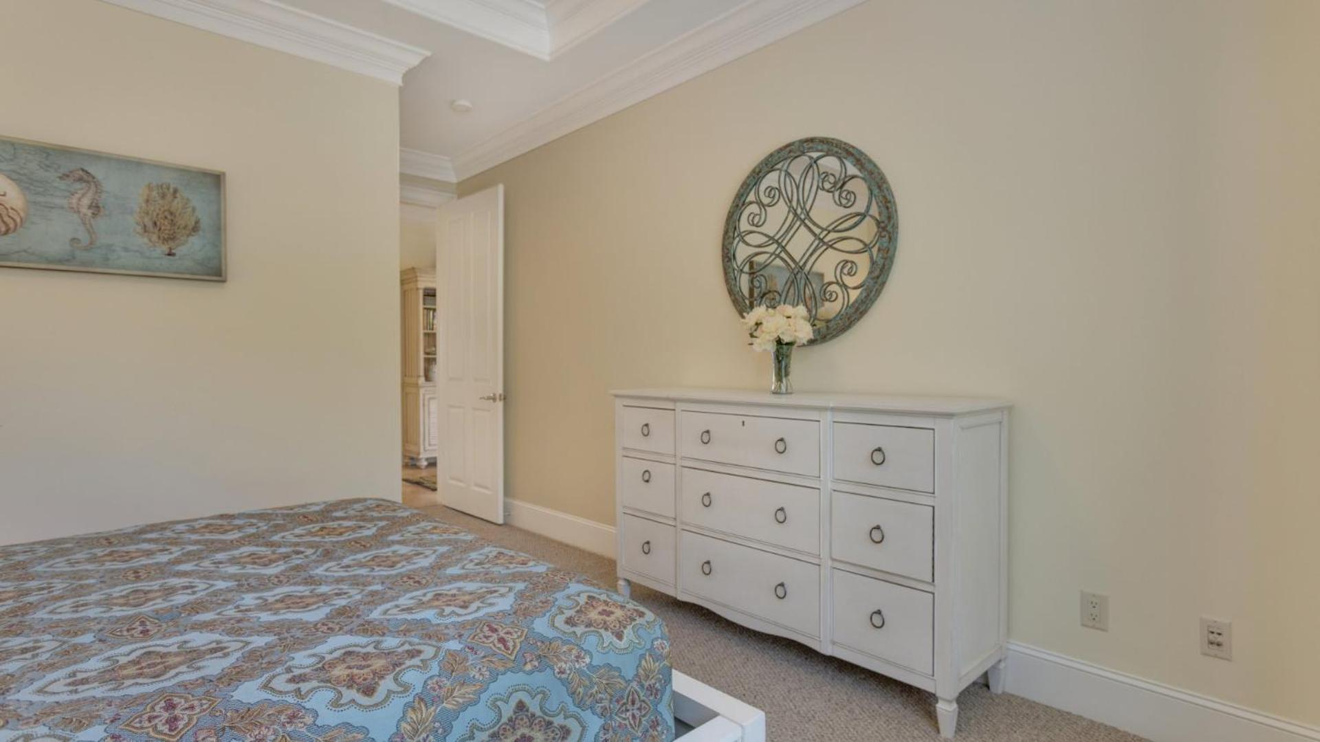 Luxury Family With Ocean Views, Pool, Wet Bar, Bbq