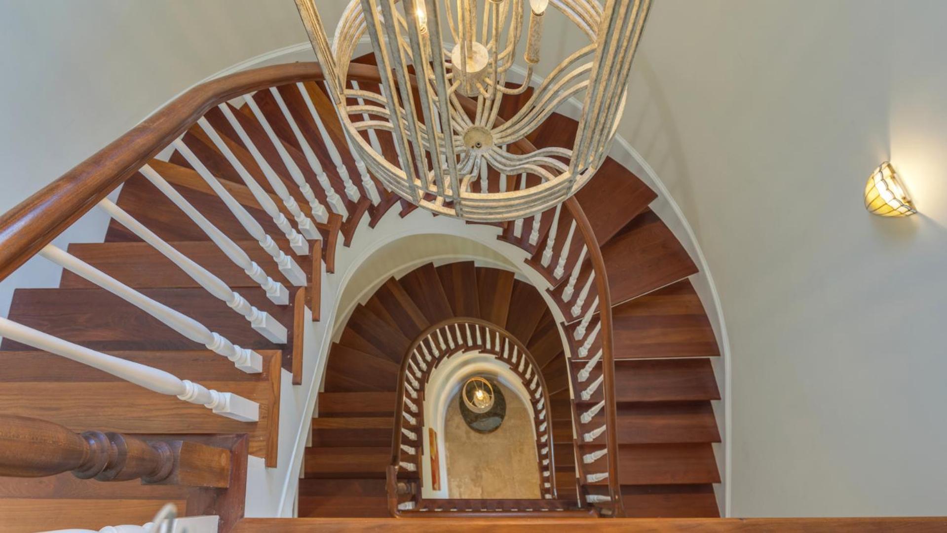 Luxury Family With Ocean Views, Pool, Wet Bar, Bbq Holiday home