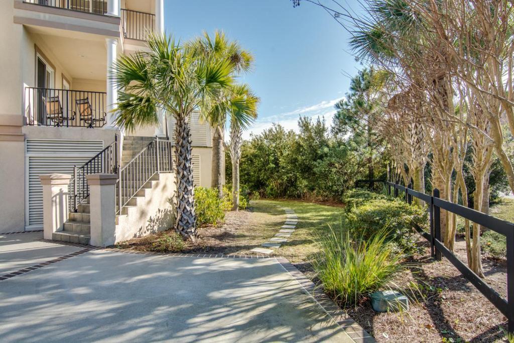 Luxury Family With Ocean Views, Pool, Wet Bar, Bbq Holiday home *