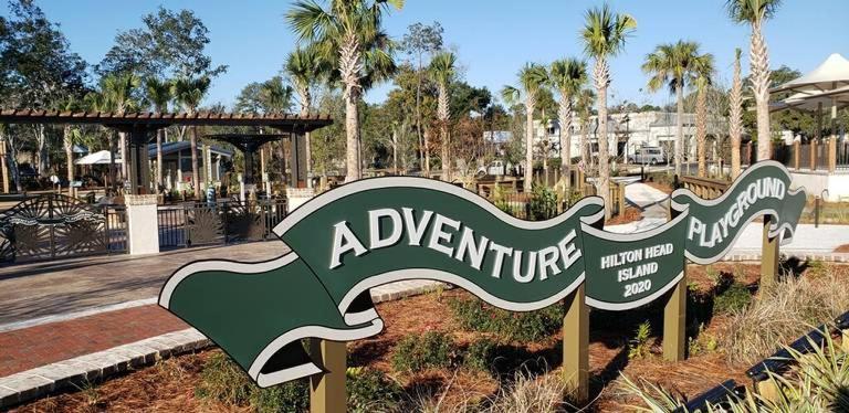 Family Retreat With Backyard Oasis, Private Pool, Spa, Fireplace, Game * Hilton Head Island
