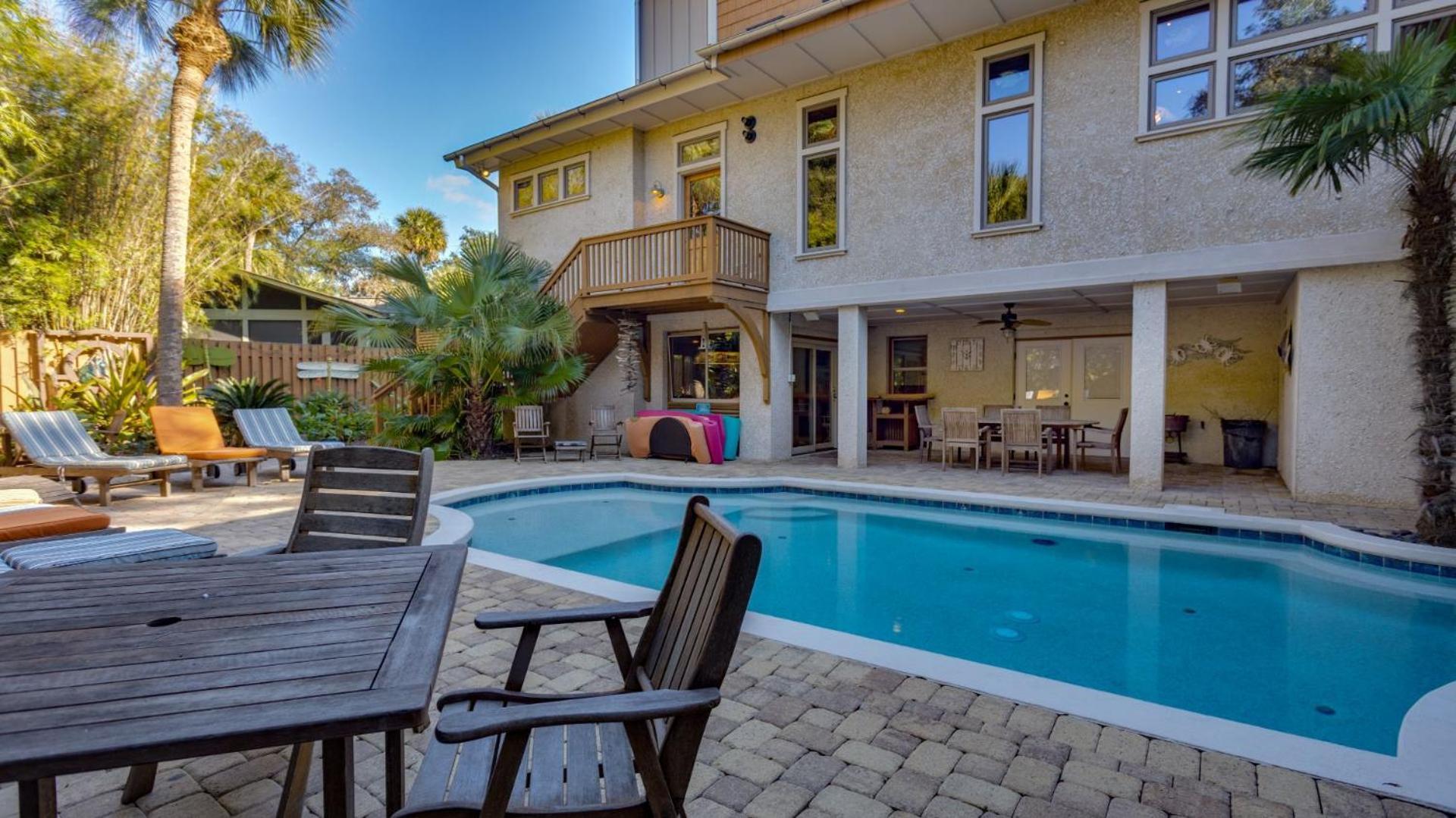 Holiday home Family Retreat With Backyard Oasis, Private Pool, Spa, Fireplace, Game *