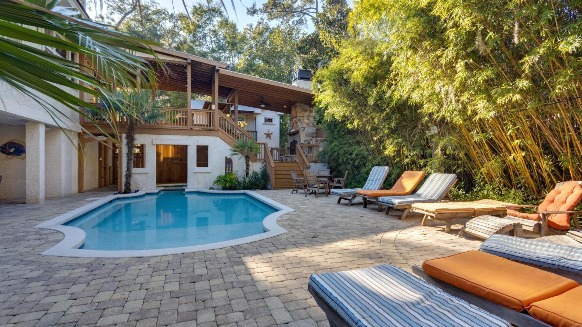 Family Retreat With Backyard Oasis, Private Pool, Spa, Fireplace, Game *