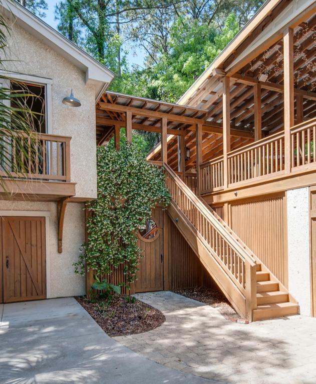 Family Retreat With Backyard Oasis, Private Pool, Spa, Fireplace, Game Holiday home