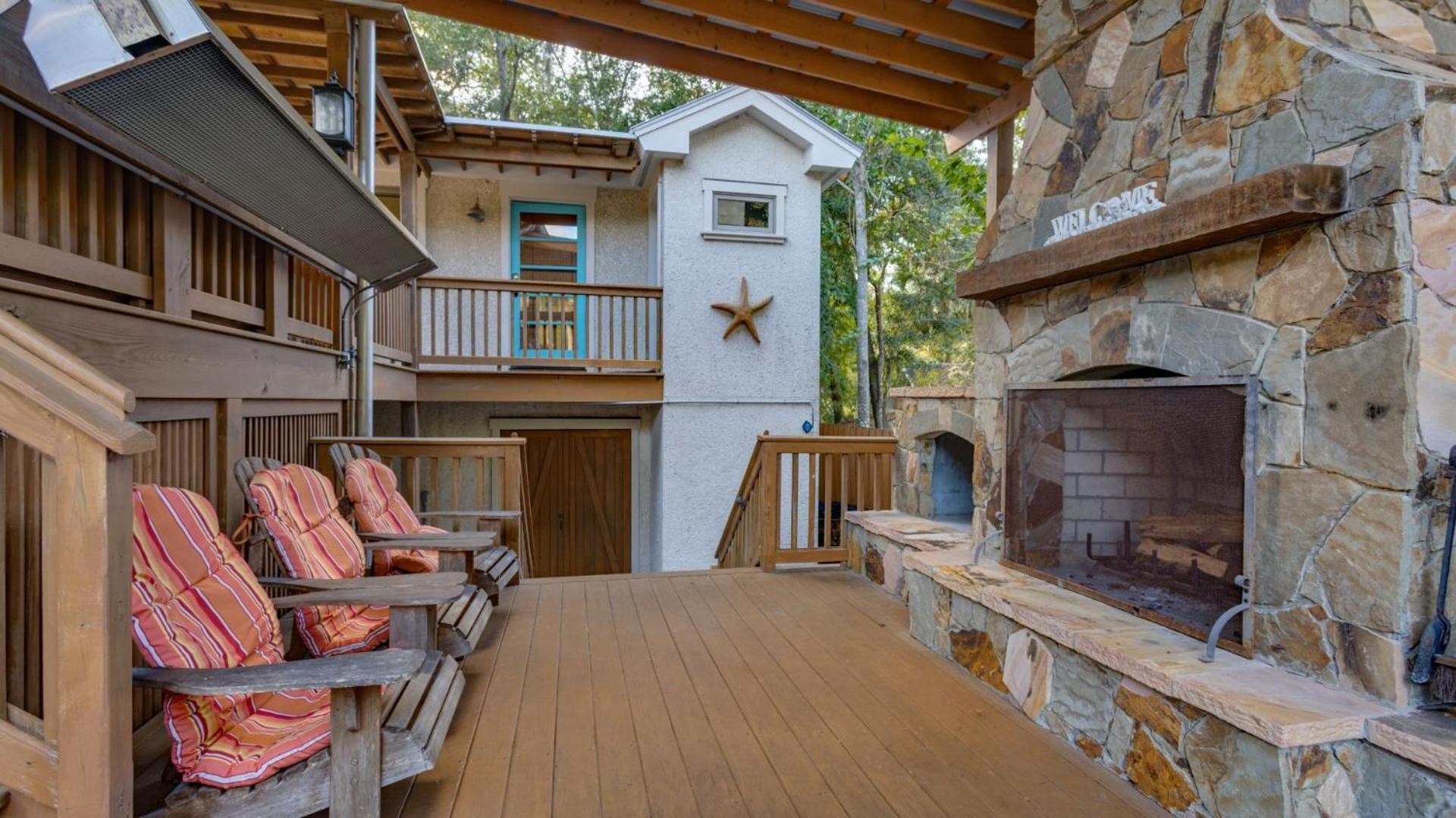 Holiday home Family Retreat With Backyard Oasis, Private Pool, Spa, Fireplace, Game Hilton Head Island