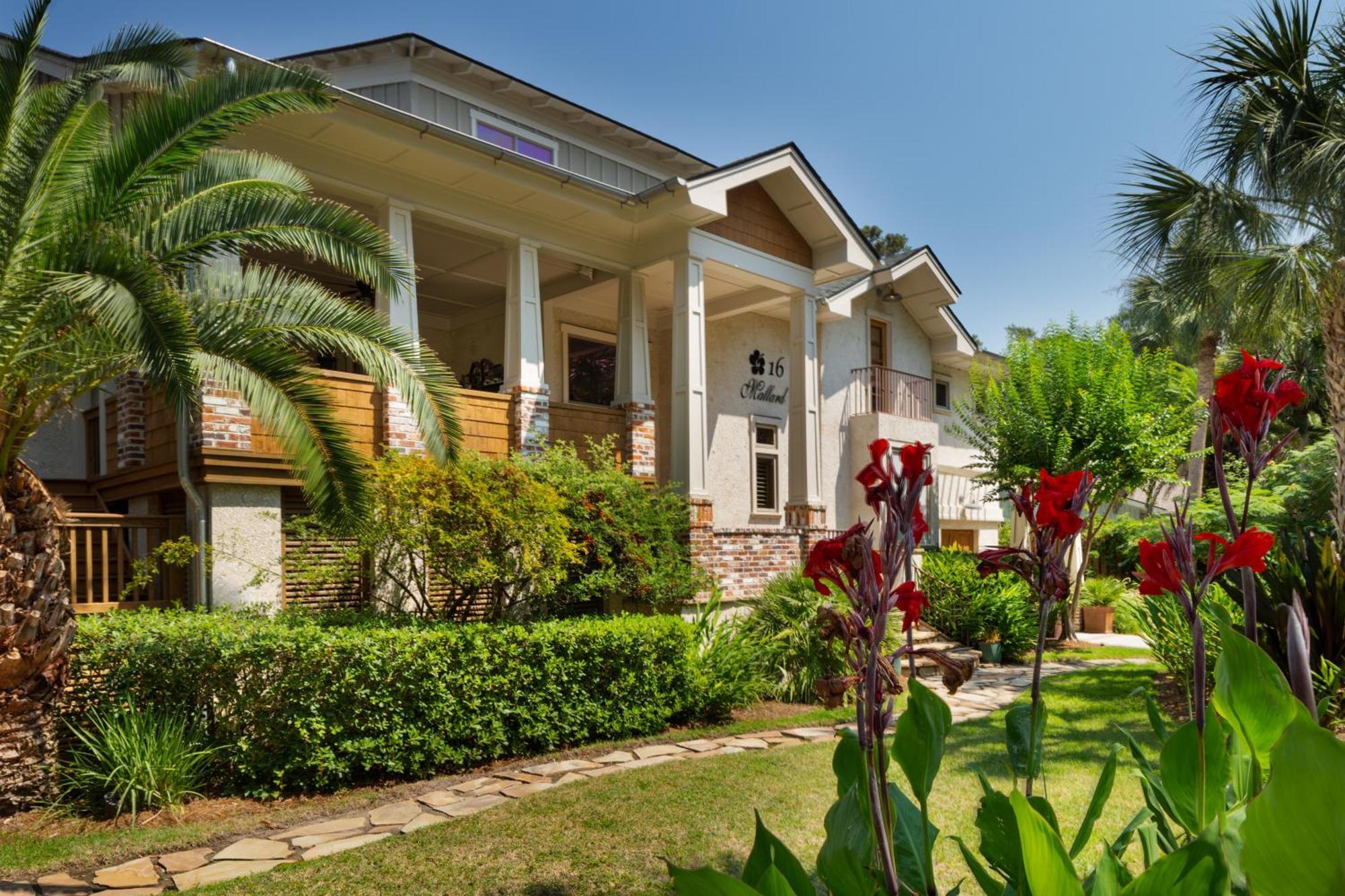 Family Retreat With Backyard Oasis, Private Pool, Spa, Fireplace, Game Holiday home Hilton Head Island