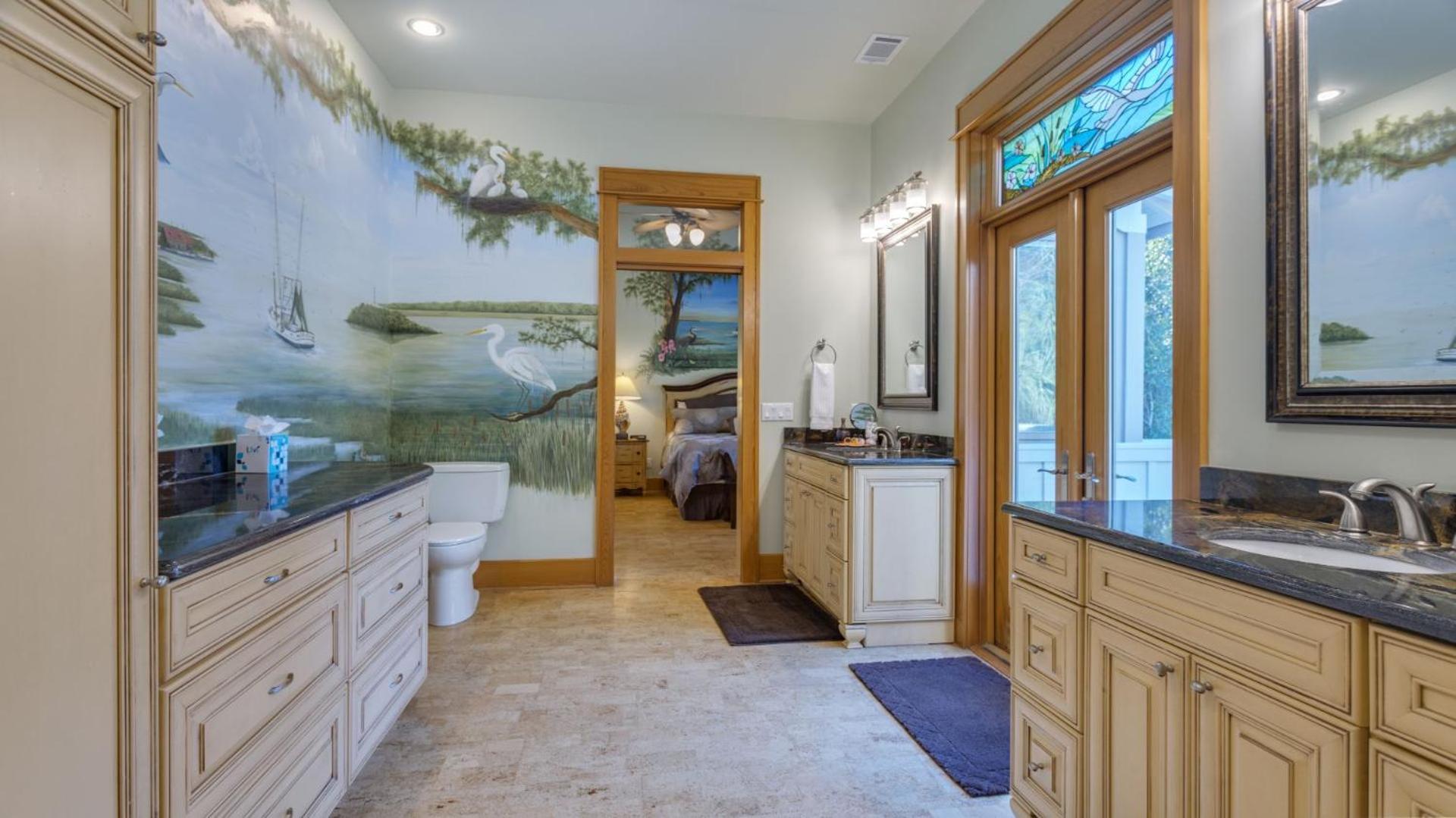 Family Retreat With Backyard Oasis, Private Pool, Spa, Fireplace, Game Holiday home Hilton Head Island