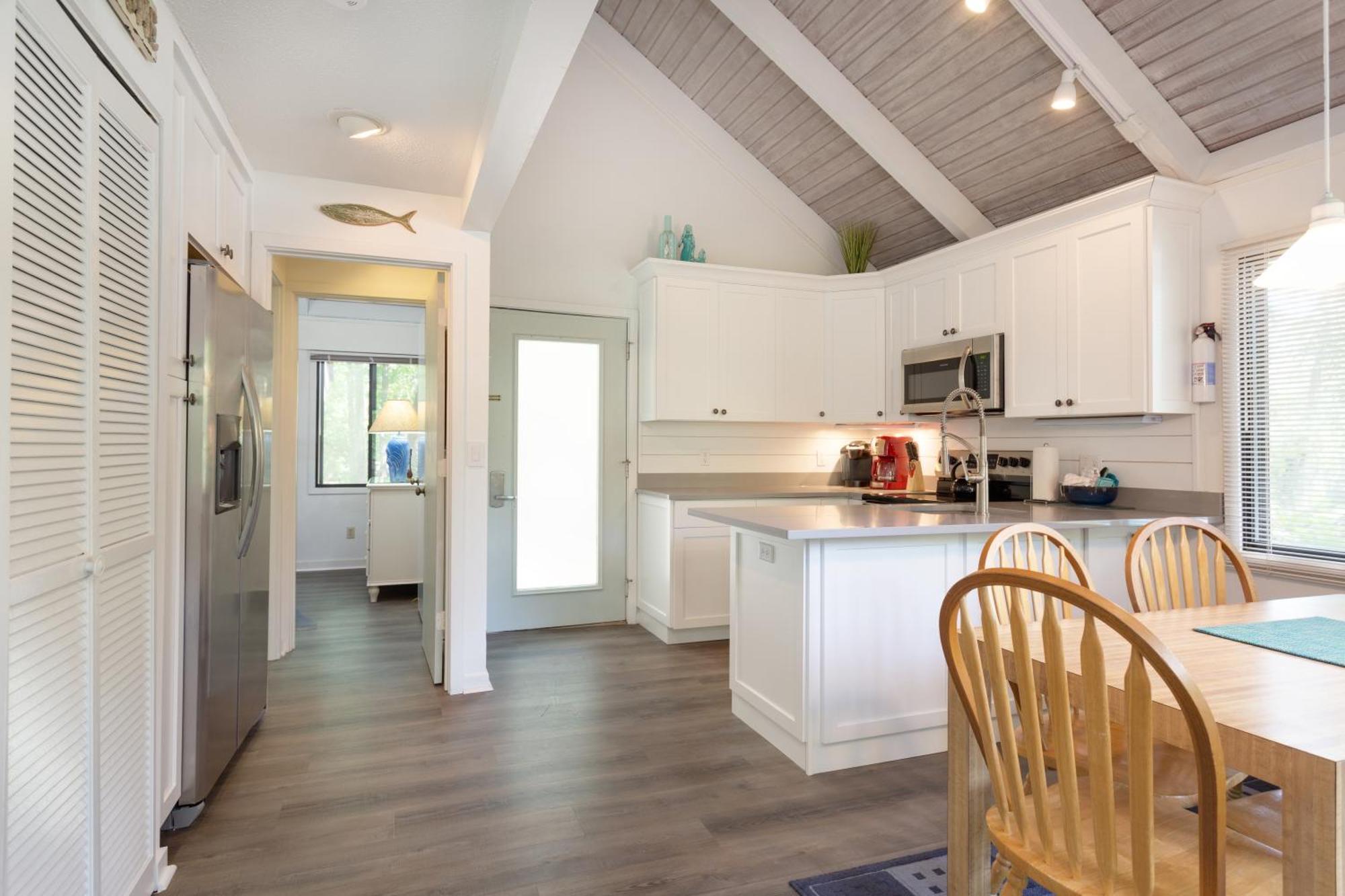 Pet Friendly, Nature Preserve, Loft, Nh52 *