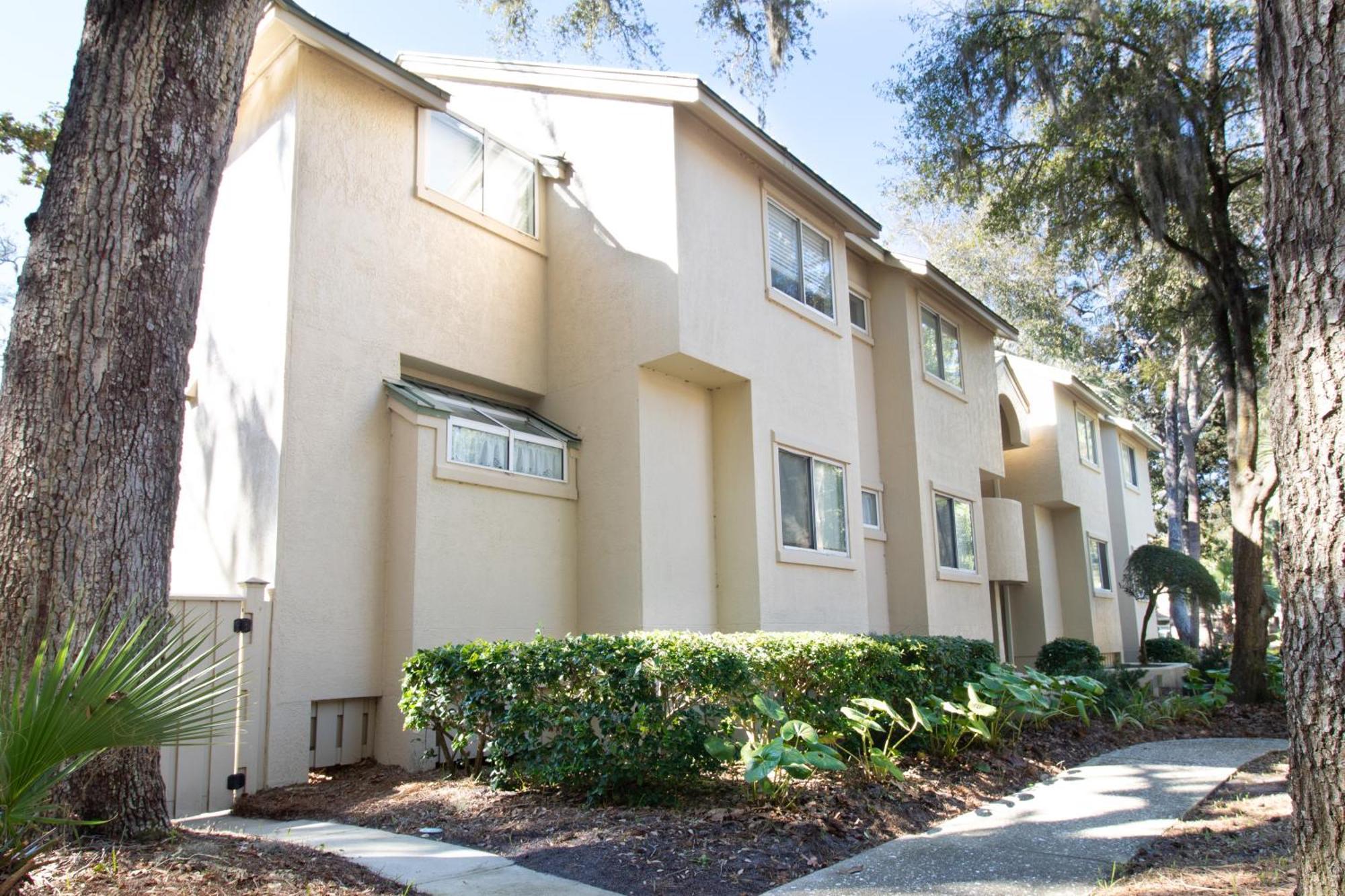601 Barrington Park