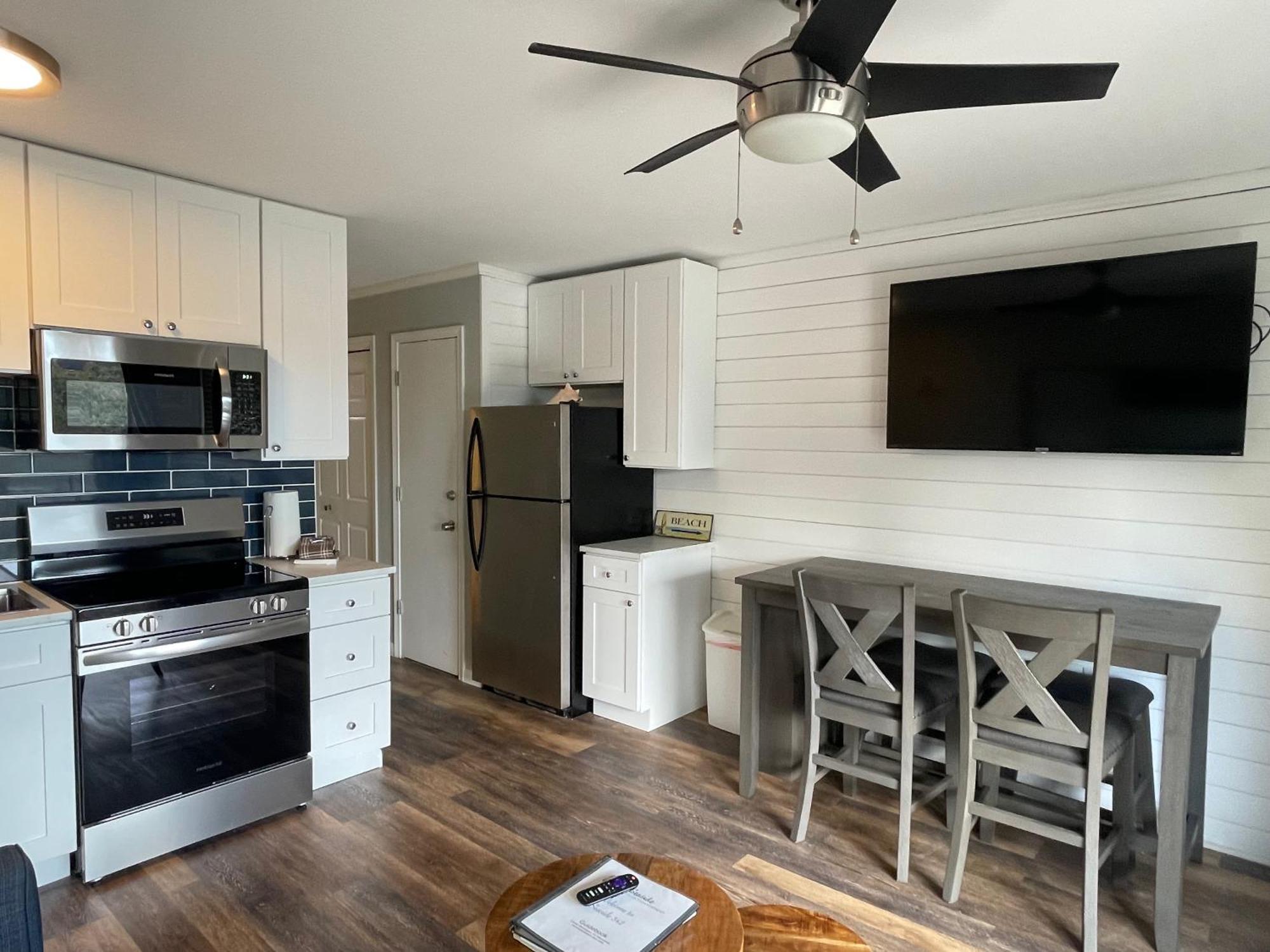 Apartment Salty Shores! -incredible Ocean Views