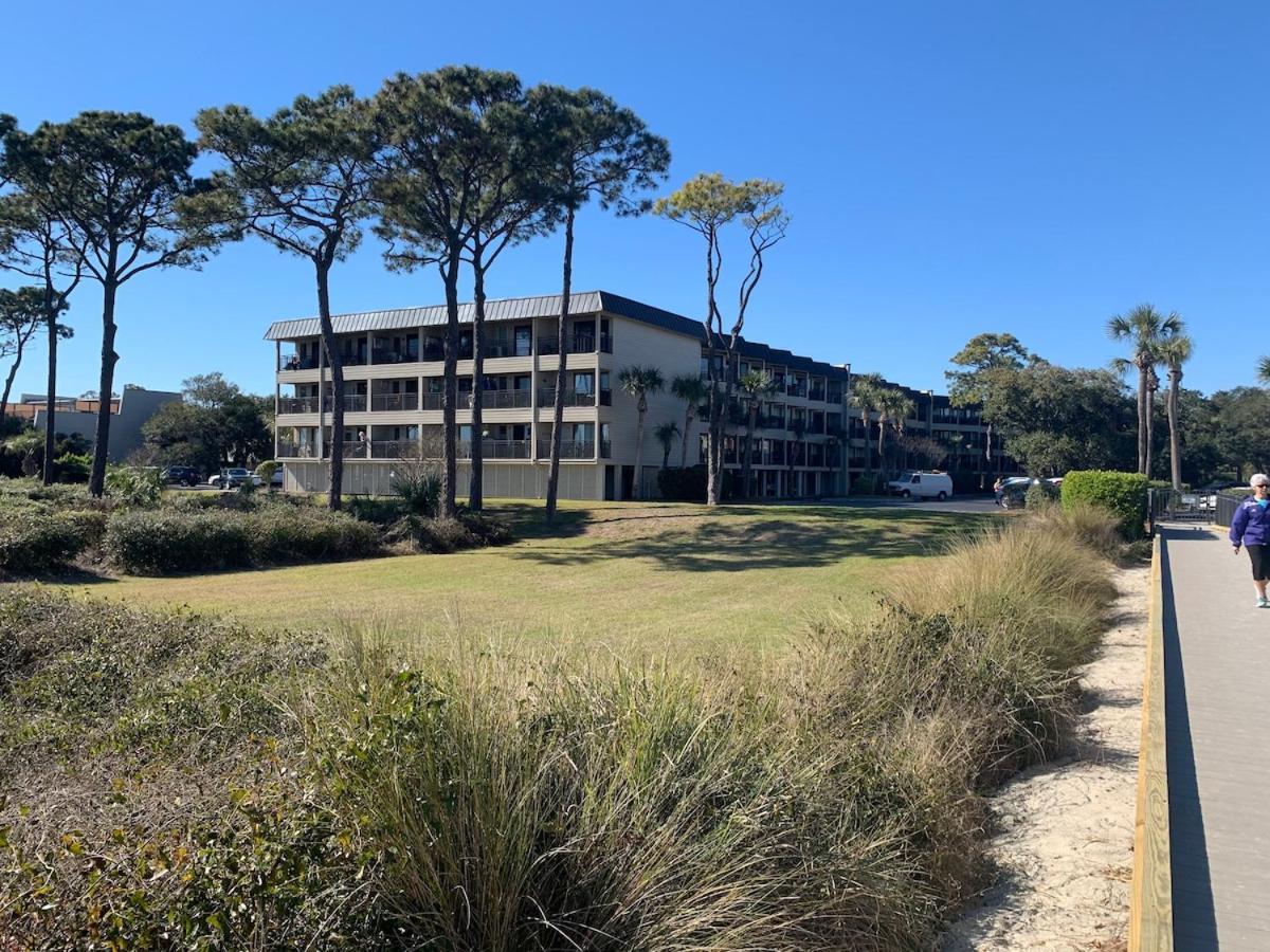 Shore Fun-beautiful, Many Upgrades With Bikes And Chairs Apartment Hilton Head Island