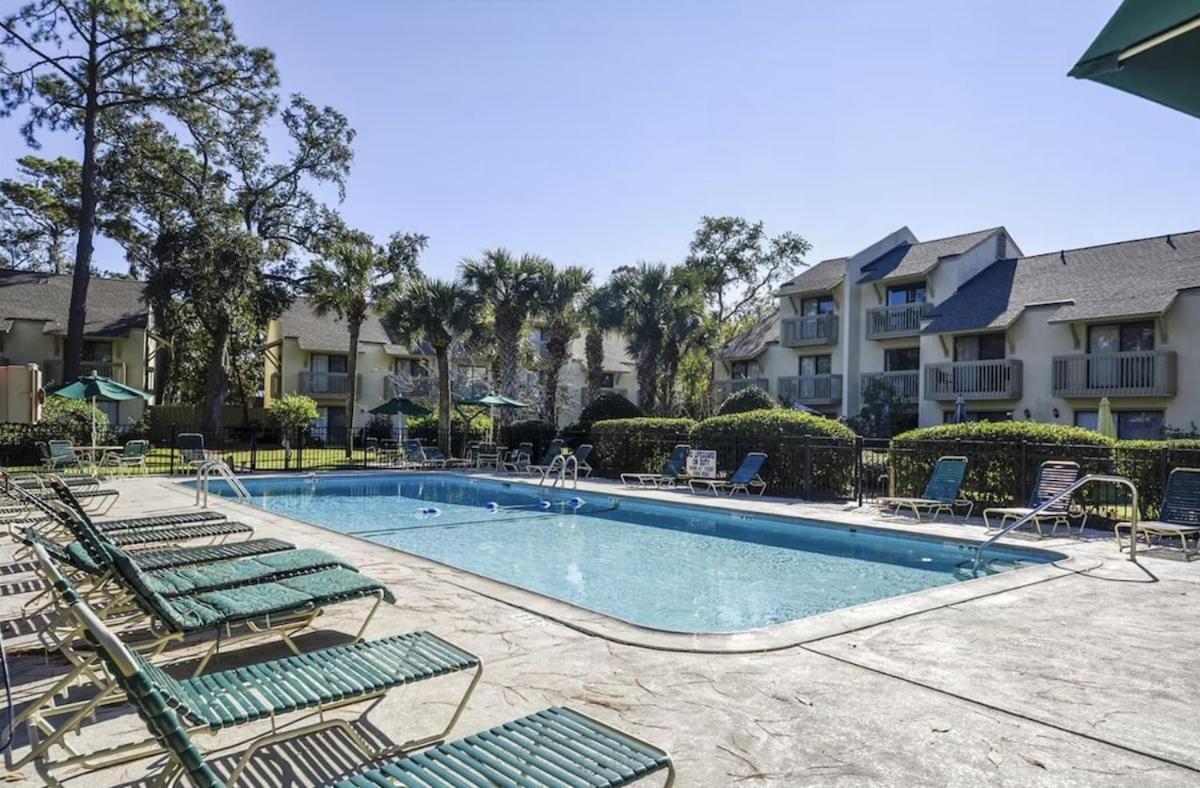 Villa Coastal 2bdrm Stay, Pool Access, Walk To