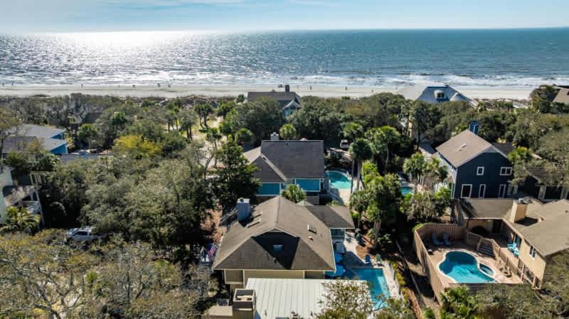 Steps To 3 Bed 2 Bath With Private Pool Holiday home