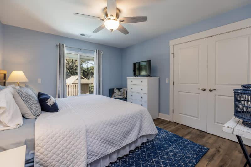 Steps To 3 Bed 2 Bath With Private Pool Holiday home Hilton Head Island