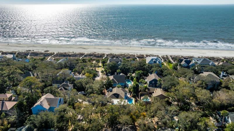 Steps To 3 Bed 2 Bath With Private Pool Holiday home Hilton Head Island