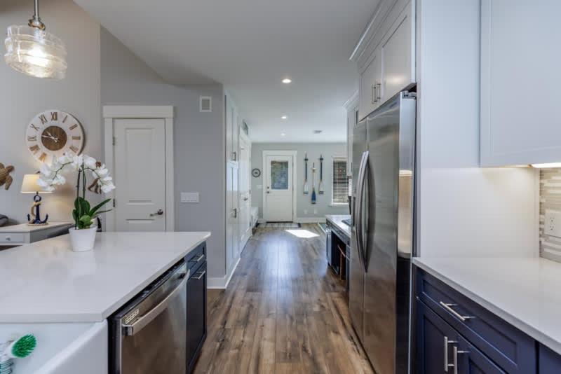 Steps To 3 Bed 2 Bath With Private Pool *