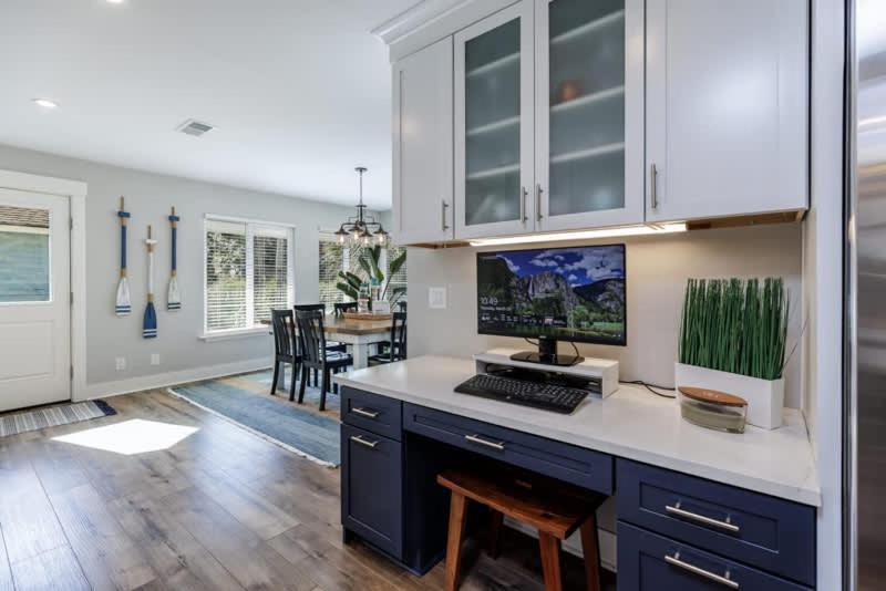 Steps To 3 Bed 2 Bath With Private Pool Holiday home