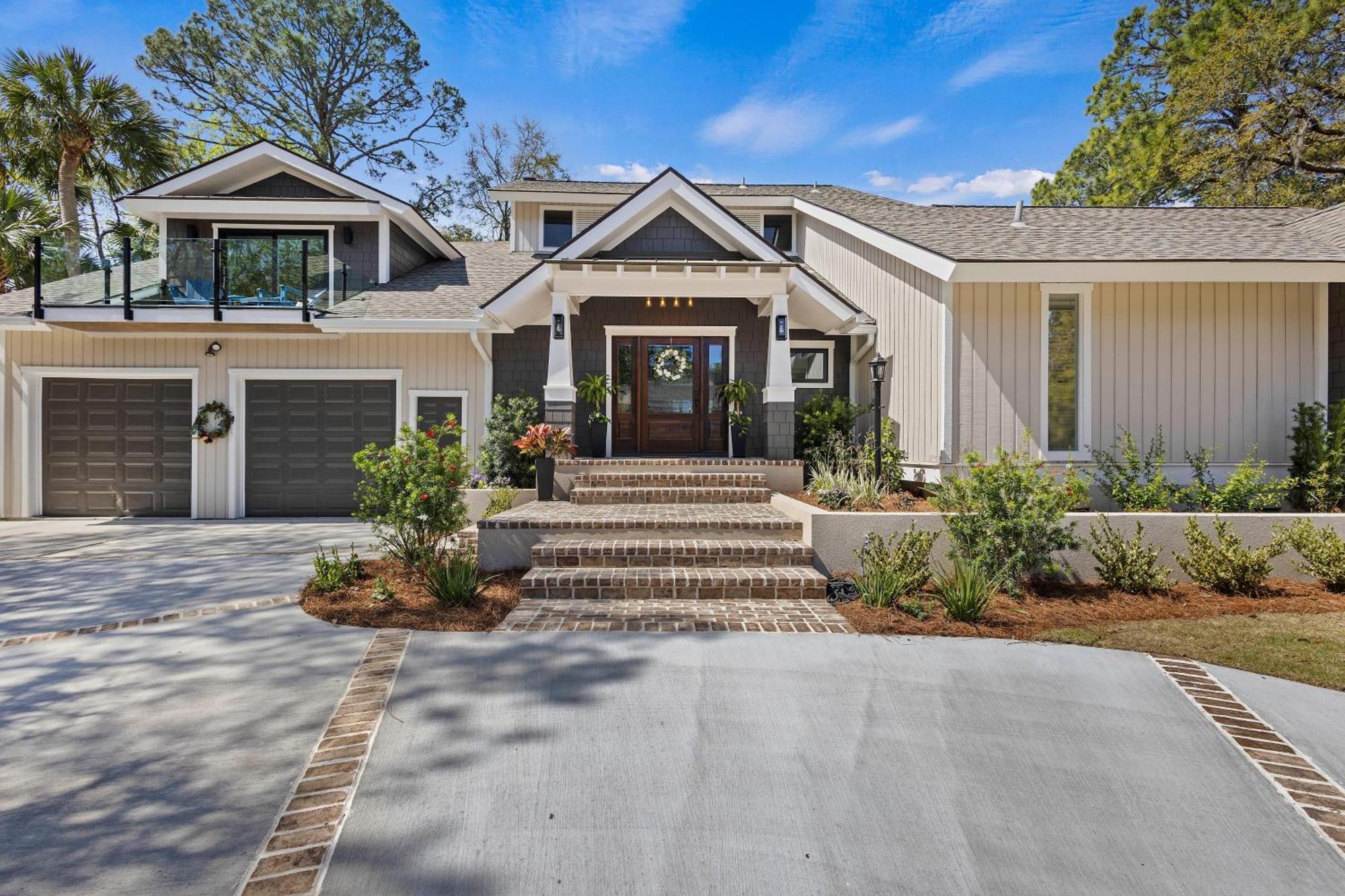 1 Firethorn Lane *