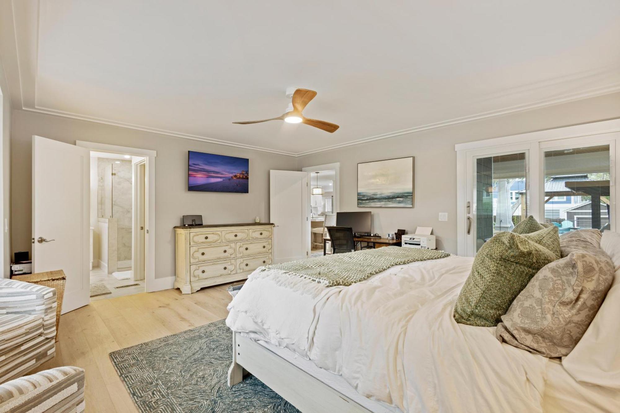 1 Firethorn Lane *