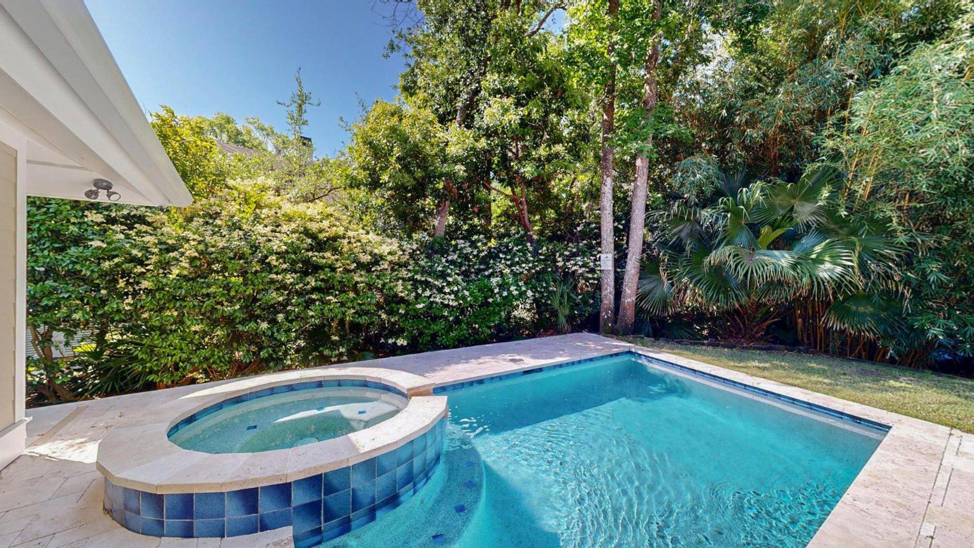 19 Heath Dr * Hilton Head Island