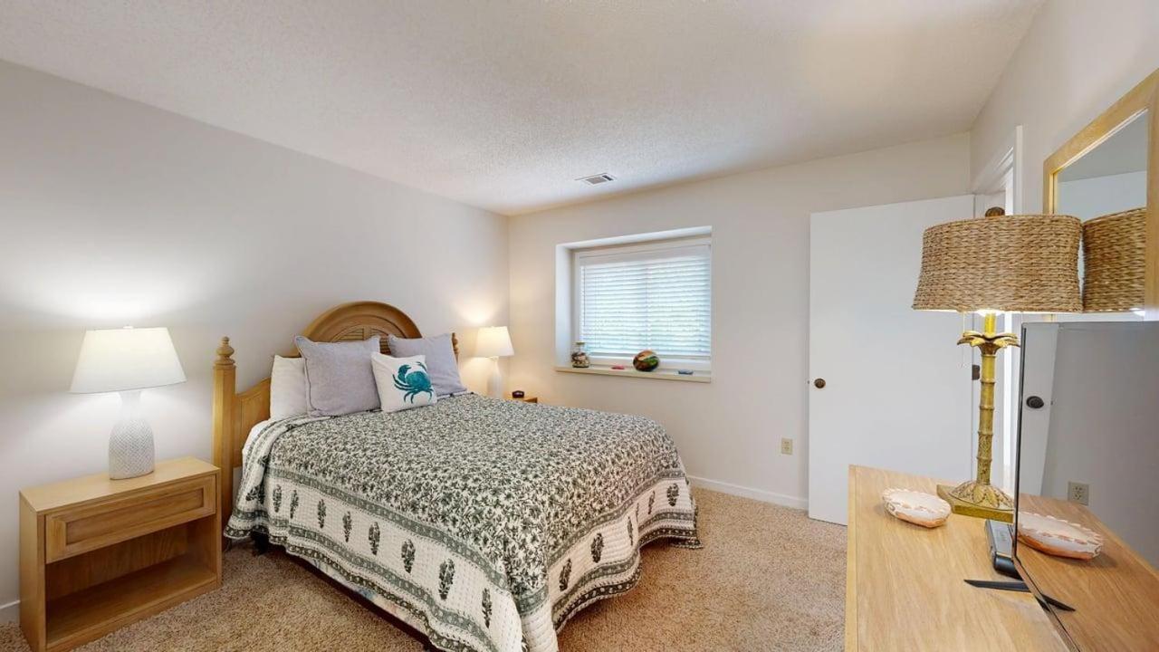 Villa 7609 Huntington *