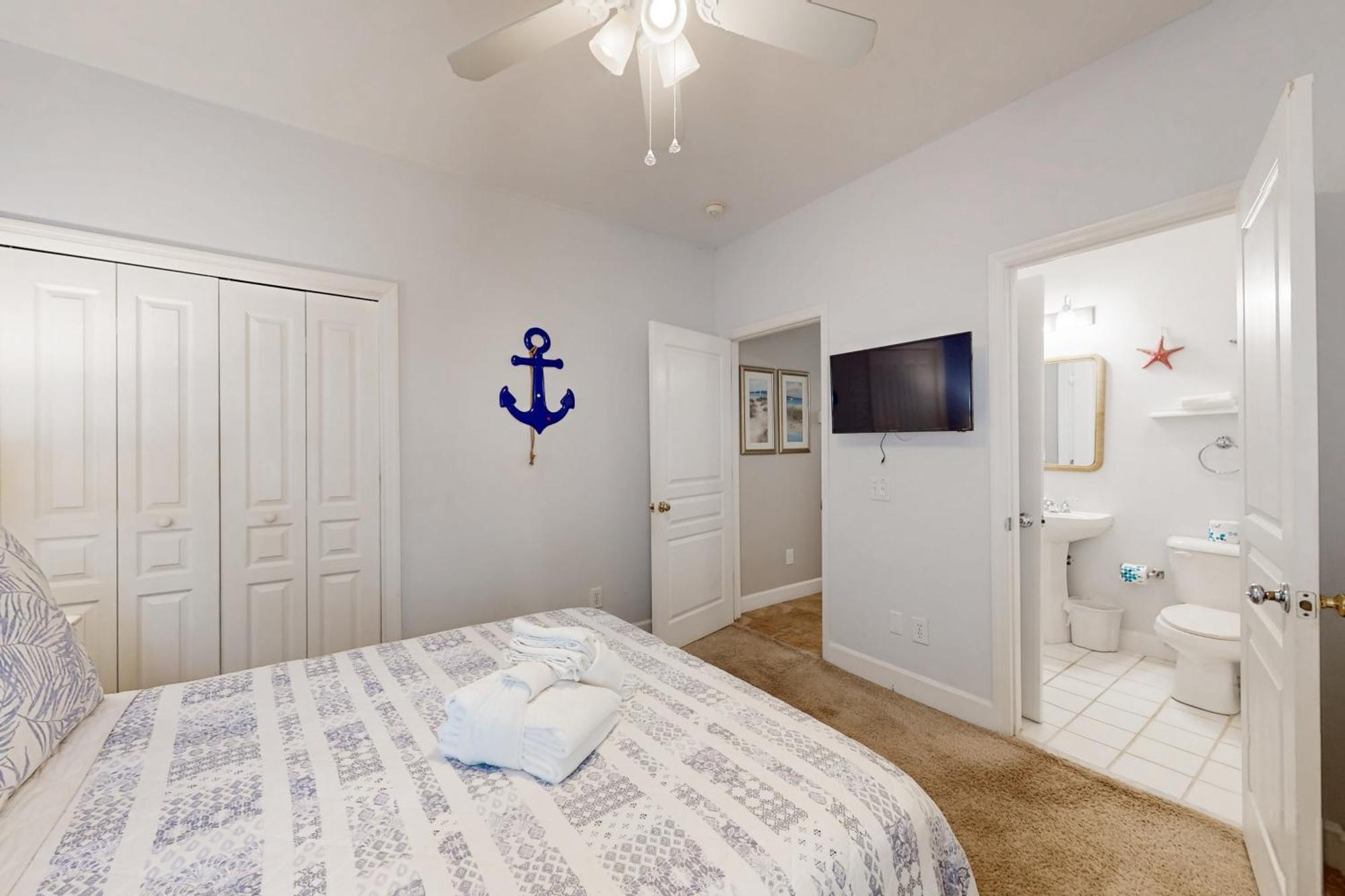 Apartment Links 7a