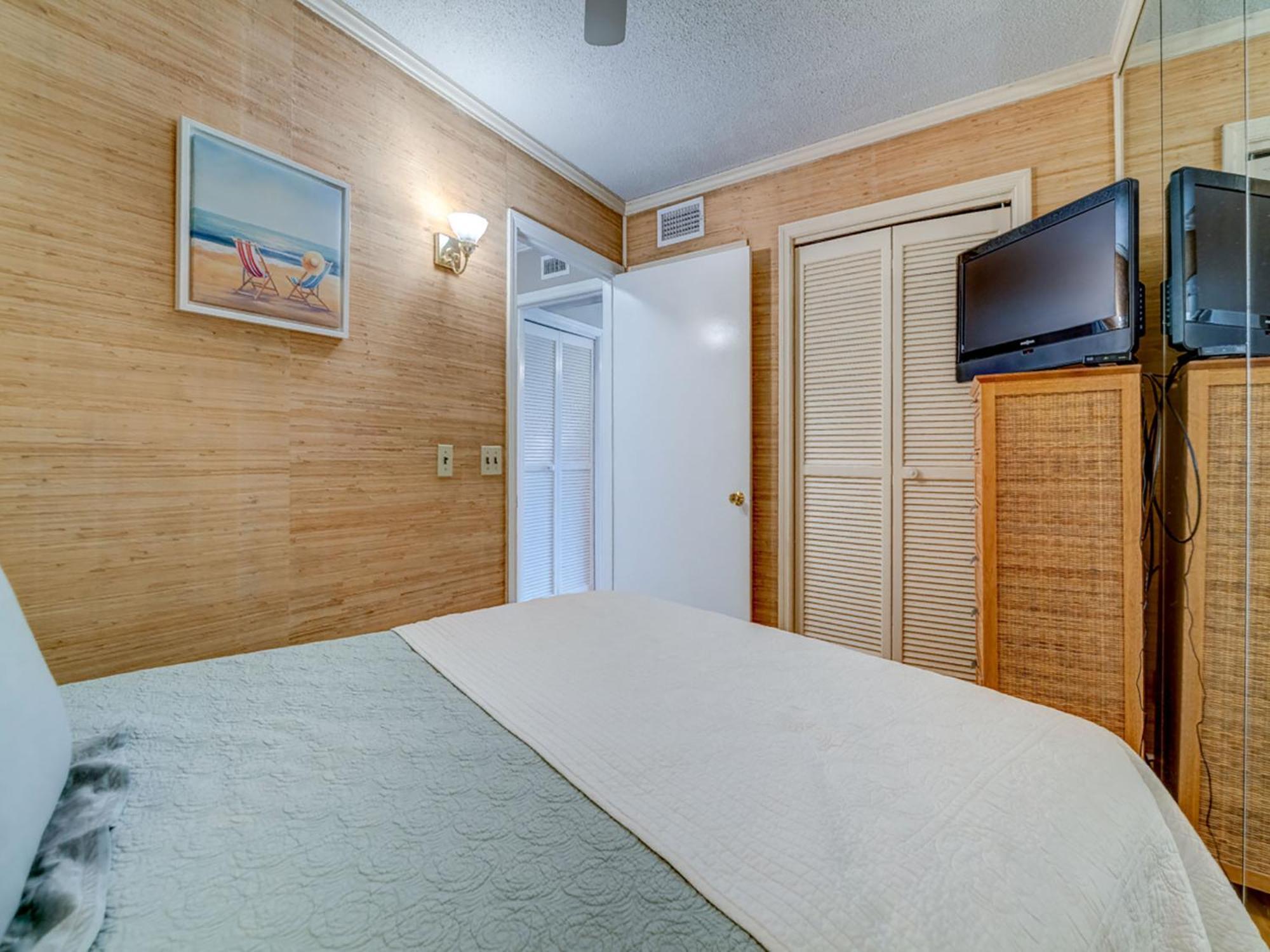 Seaside 332, 1 Bedroom, Pool, Oceanside, 3rd Floor, Wi-fi, Sleeps 4