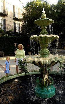 Main Street & 4* Hilton Head Island