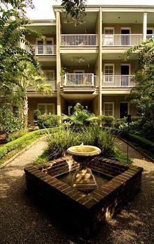 Main Street & Hotel 4*
