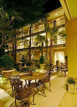 Main Street & Hotel 4*