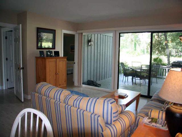 Hickory Cove 18 Apartment *