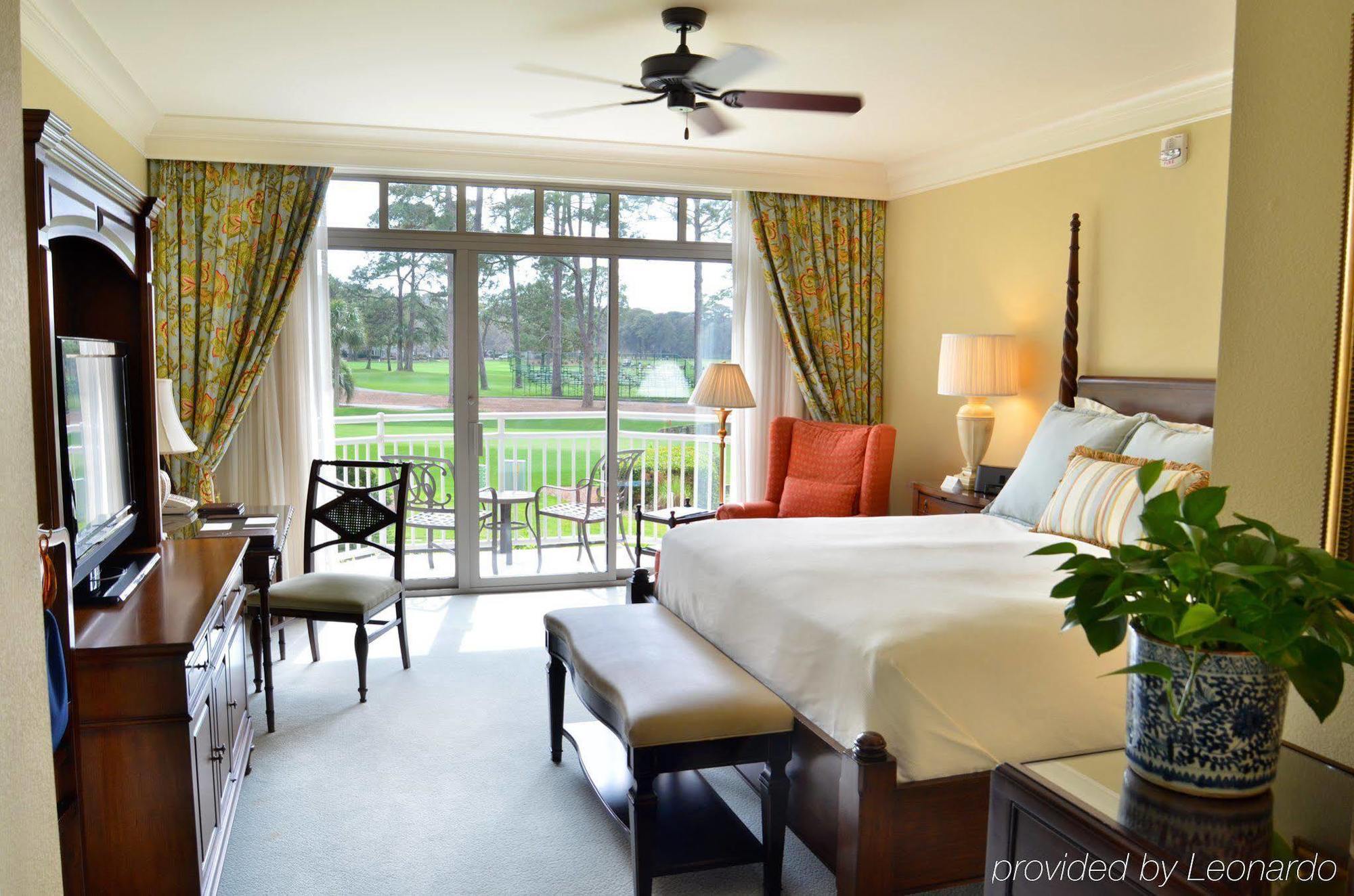 Resort And Club At Harbour Town