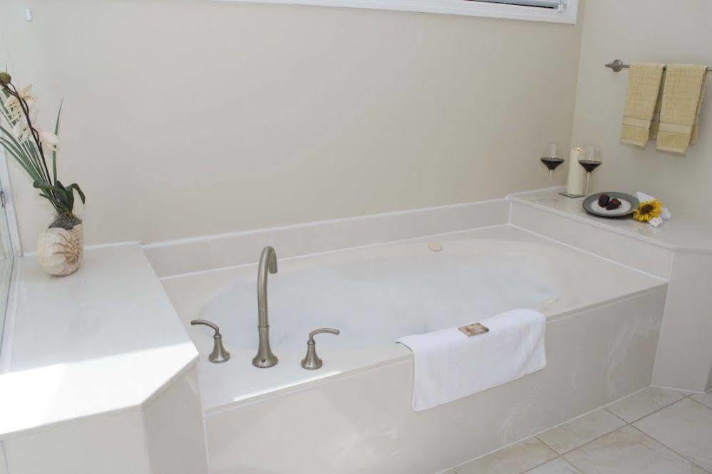 Coral Reef Resort 3*