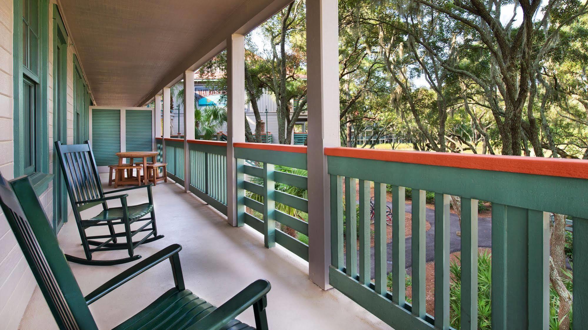 Disney's Hotel 3*