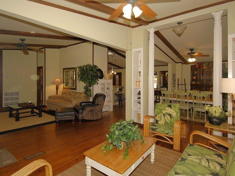 Holiday home Dogwood 5