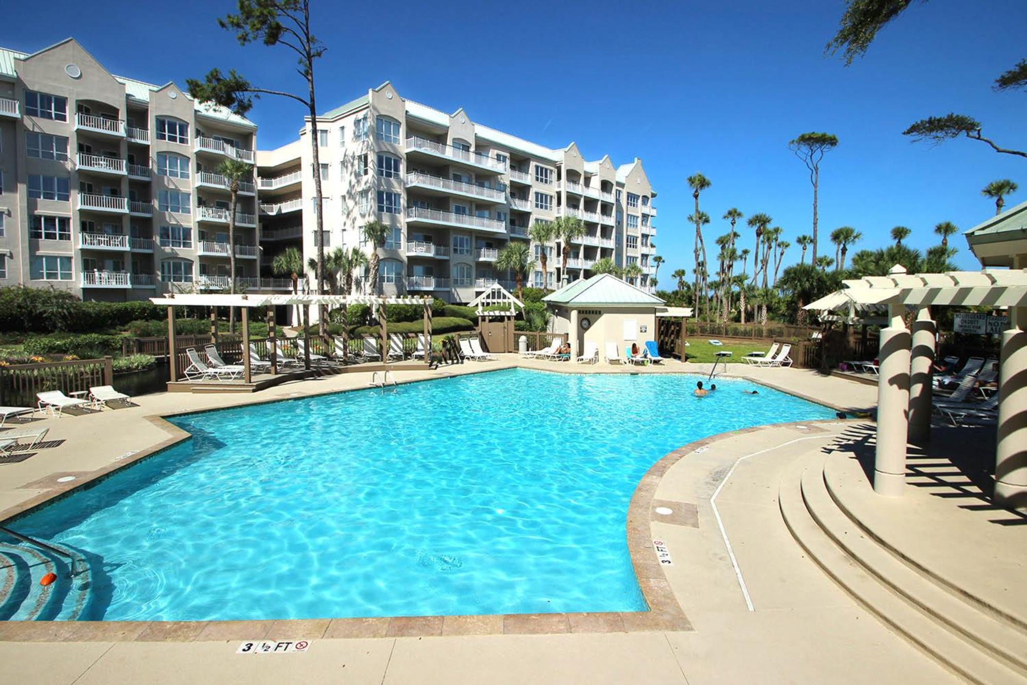 Windsor Court North 4209 Apartment