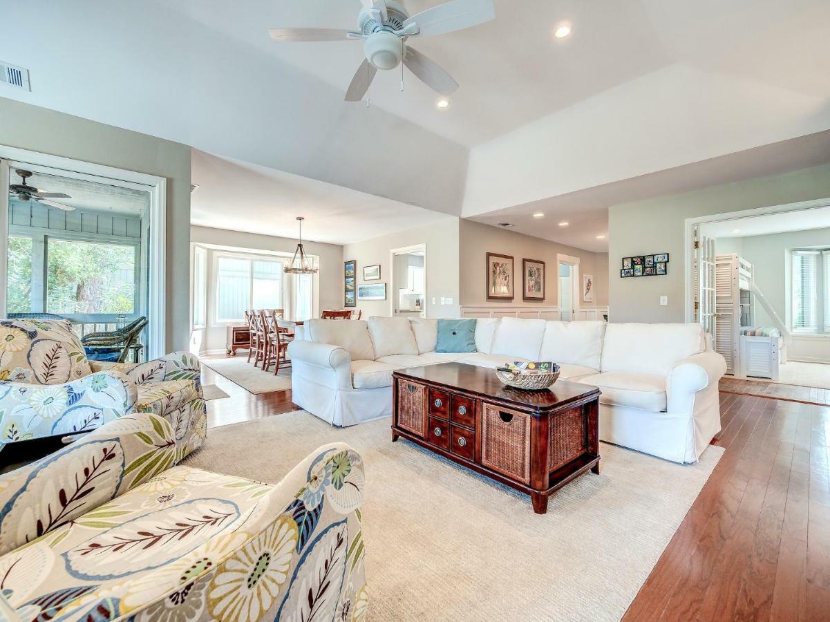 Holiday home Isle Of Pines 12, 3 Bedroom, Wifi, Fireplace, Sleeps 7, Sea Pines