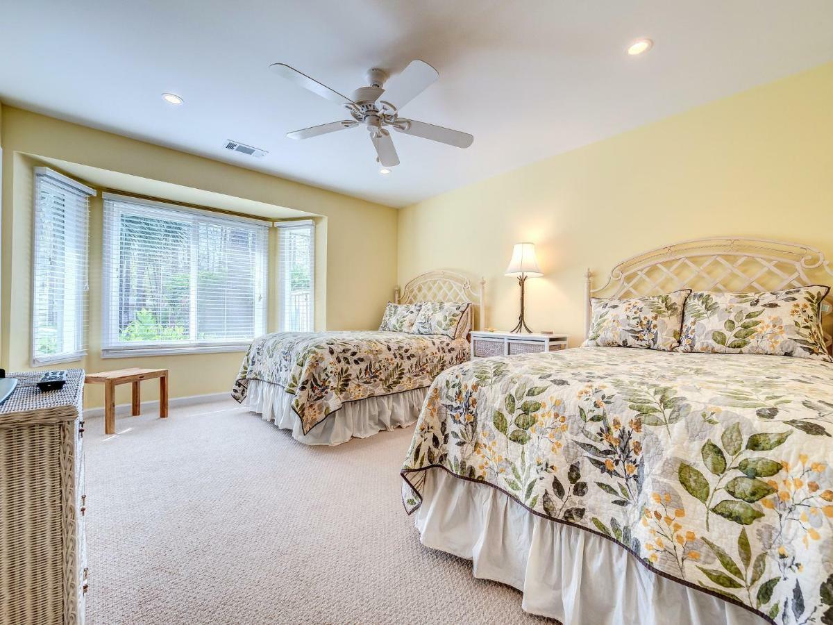 Holiday home Isle Of Pines 12, 3 Bedroom, Wifi, Fireplace, Sleeps 7, Sea Pines
