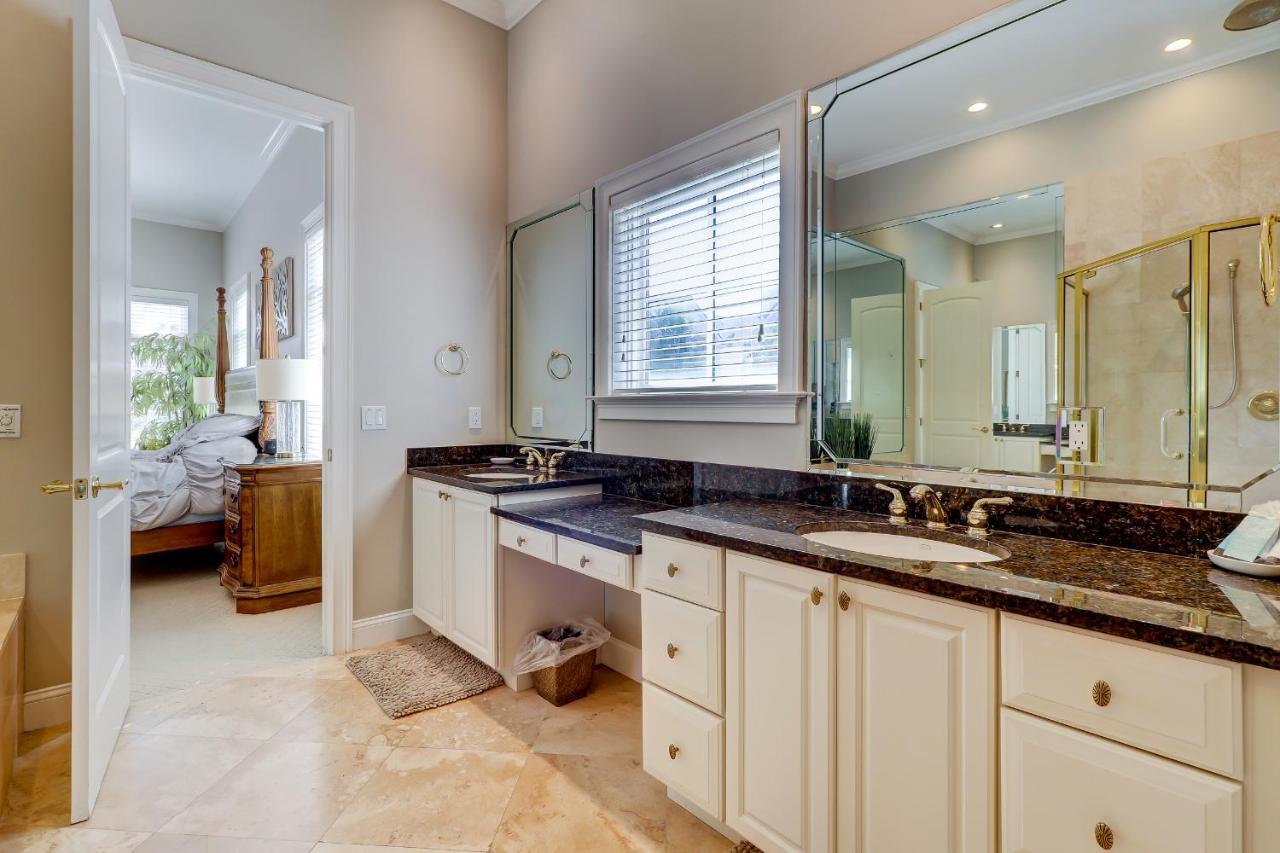 Holiday home 2nd Row Luxury At 30 Knotts Way