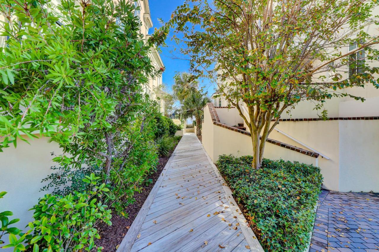 Holiday home 2nd Row Luxury At 30 Knotts Way Hilton Head Island