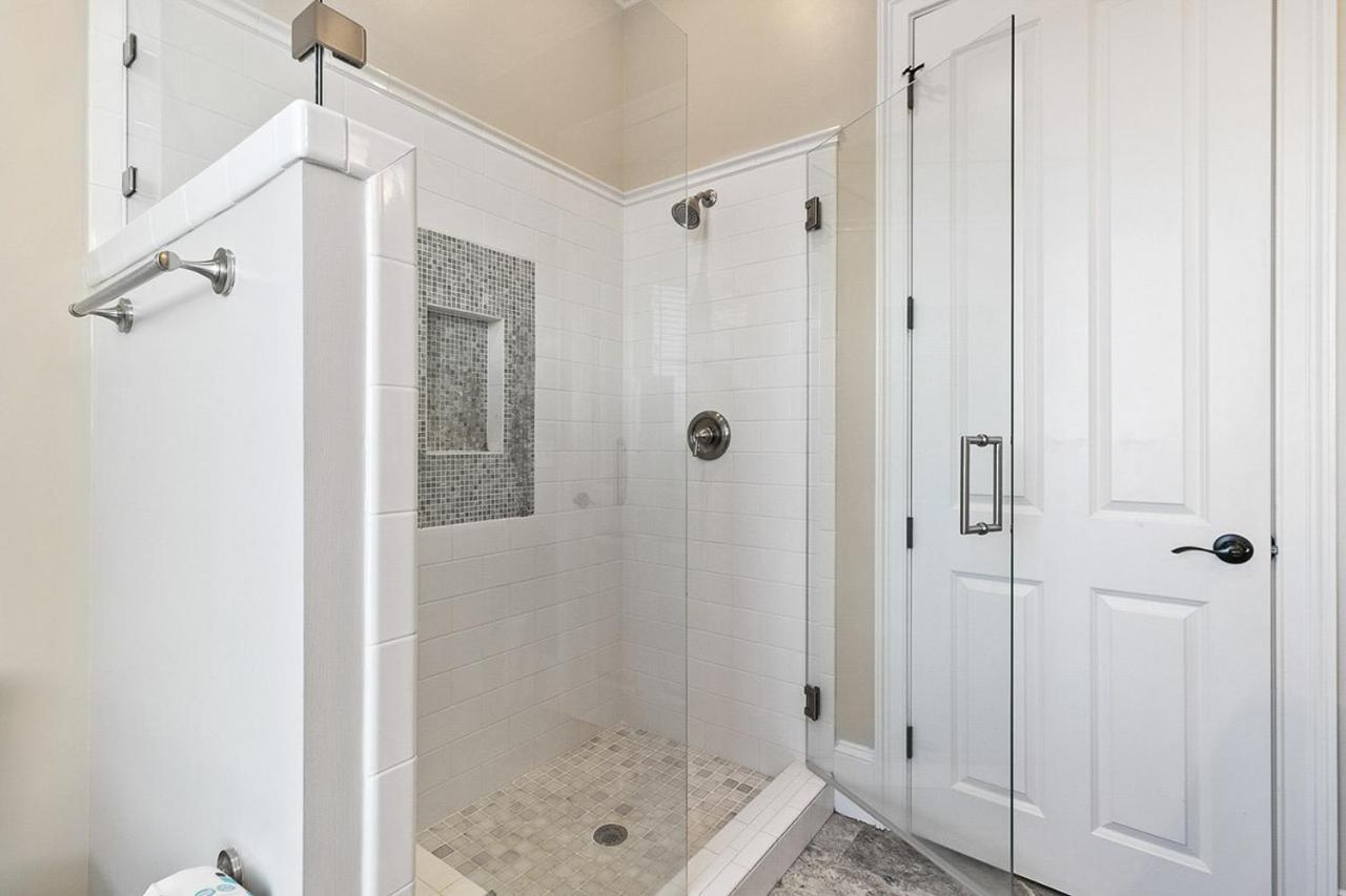 32 Singleton Beach *