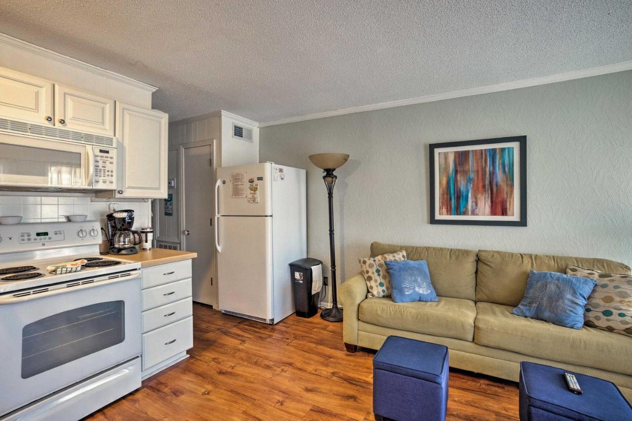 Coastal With Amenities - Steps To Beach!